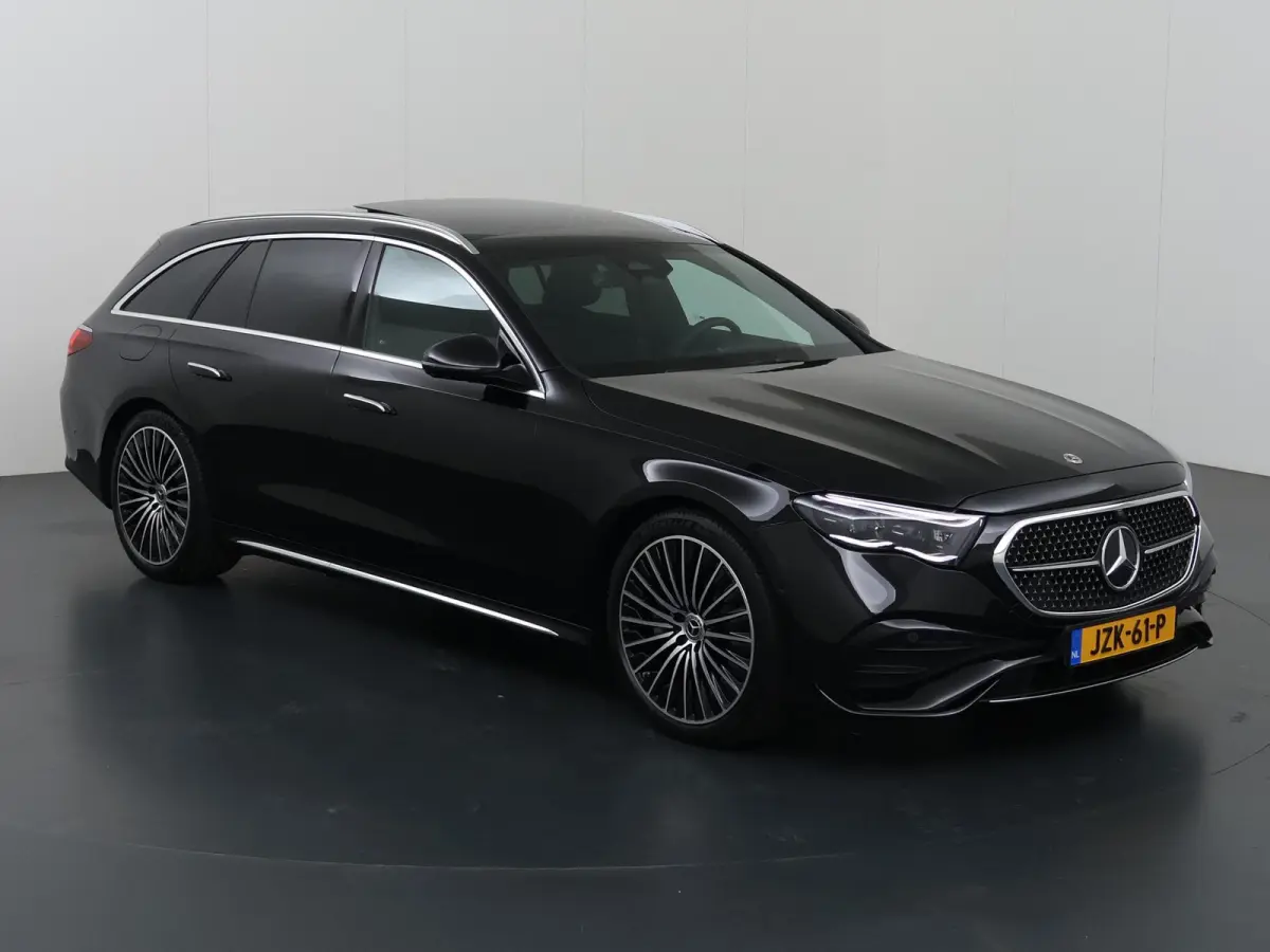 300e Sport Edition | Panoramaschuifdak | Trekhaak | Premium Pakket | 360°-camera | MBUX Superscreen | Burmester |