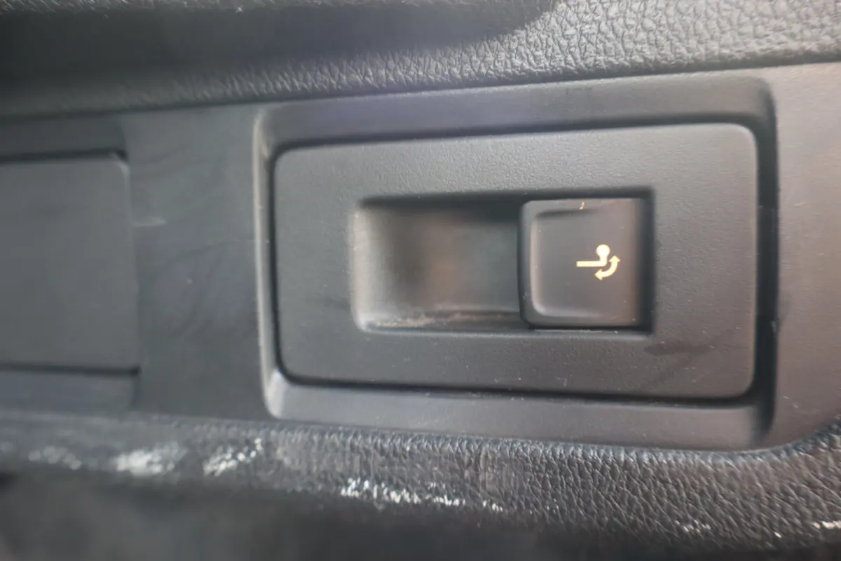 Hatchback 1.0 e-TSI Business Edition 110PK TREKHAAK | Apple Carplay/Android Auto|telefoonintegratie premium | Elektrisch bedienbare achterklep | Keyless start