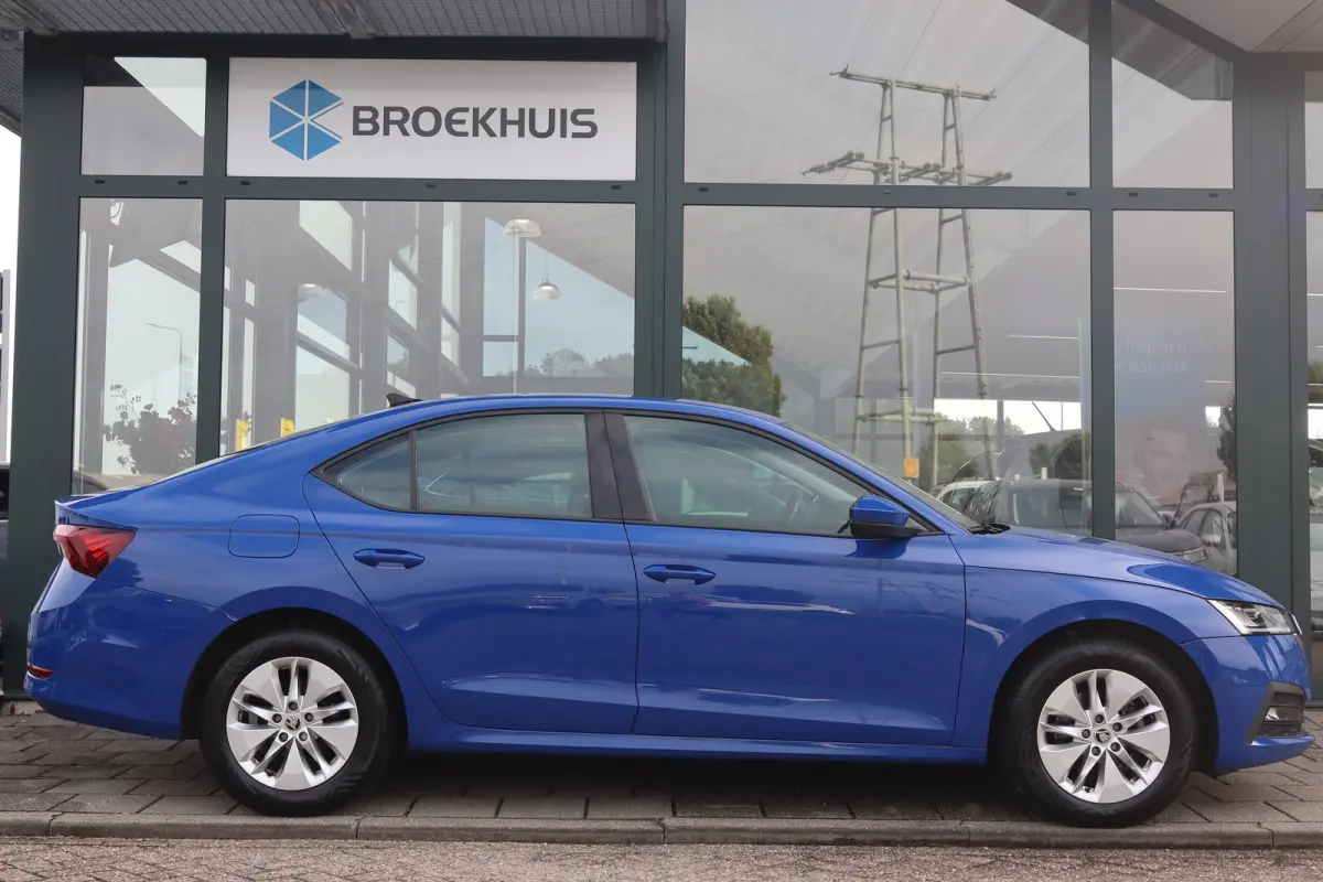 Hatchback 1.0 e-TSI Business Edition 110PK TREKHAAK | Apple Carplay/Android Auto|telefoonintegratie premium | Elektrisch bedienbare achterklep | Keyless start