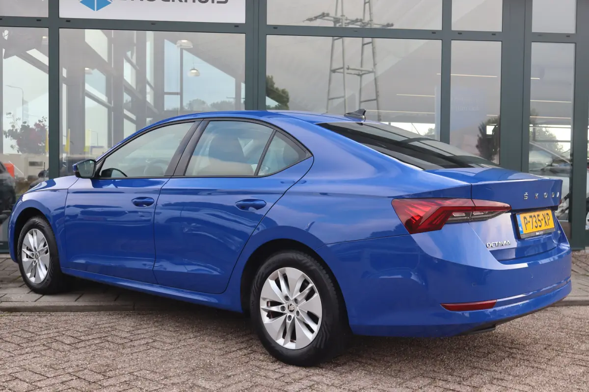 Hatchback 1.0 e-TSI Business Edition 110PK TREKHAAK | Apple Carplay/Android Auto|telefoonintegratie premium | Elektrisch bedienbare achterklep | Keyless start
