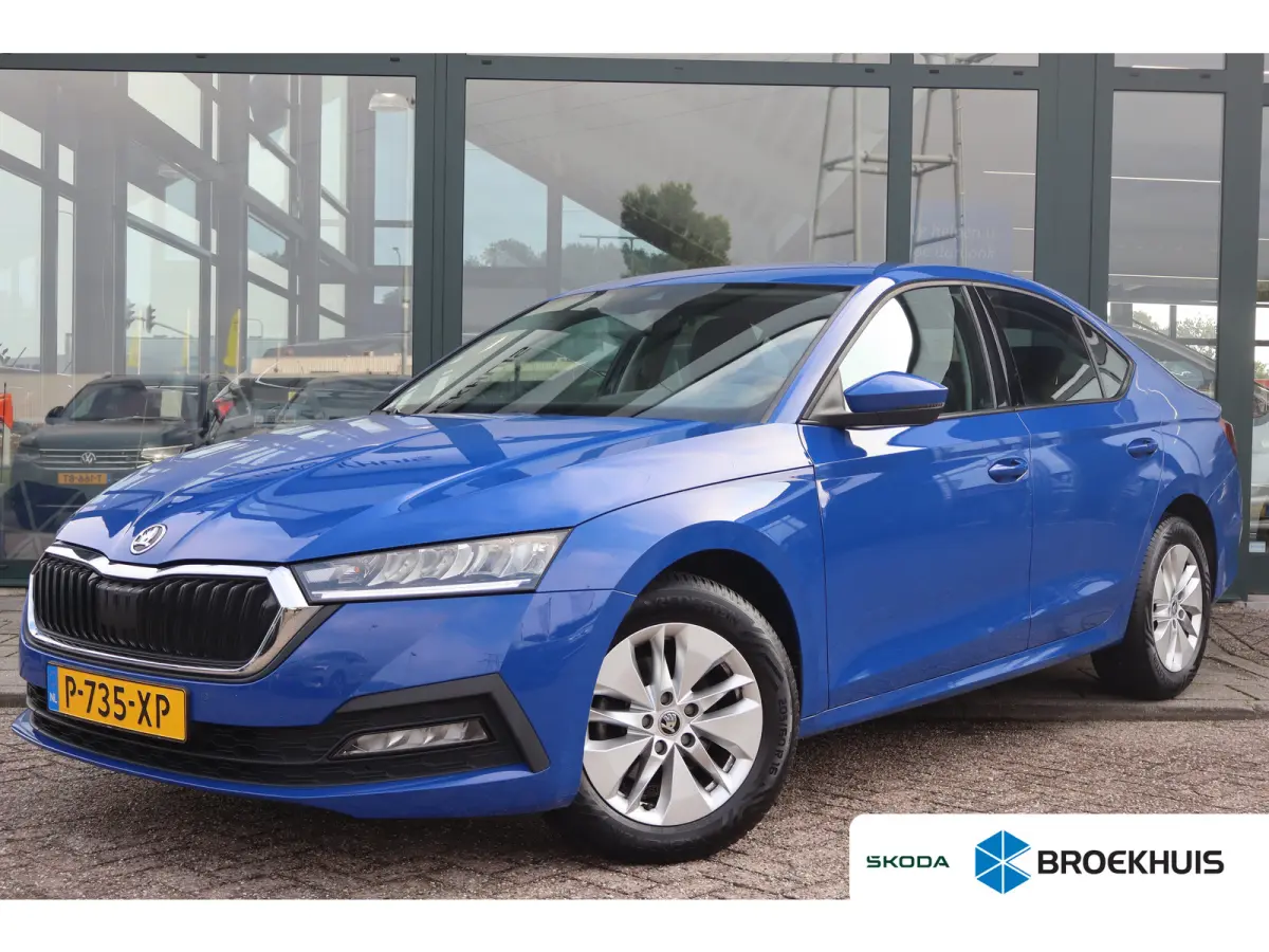 Hatchback 1.0 e-TSI Business Edition 110PK TREKHAAK | Apple Carplay/Android Auto|telefoonintegratie premium | Elektrisch bedienbare achterklep | Keyless start