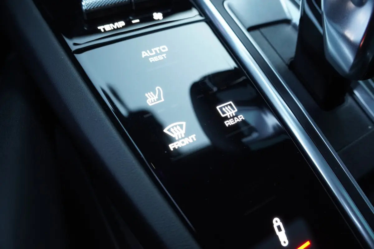 3.0 E-Hybrid - BURMESTER - 360 CAMERA - LUCHTVERING - TREKHAAK -