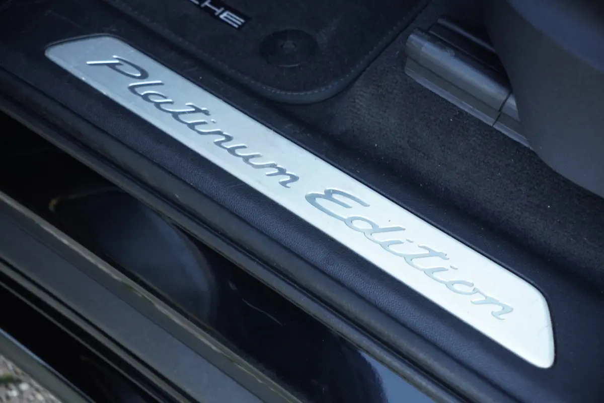 3.0 E-Hybrid - BURMESTER - 360 CAMERA - LUCHTVERING - TREKHAAK -
