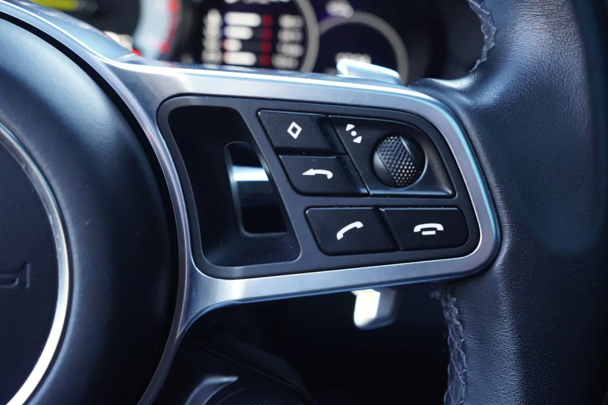 3.0 E-Hybrid - BURMESTER - 360 CAMERA - LUCHTVERING - TREKHAAK -
