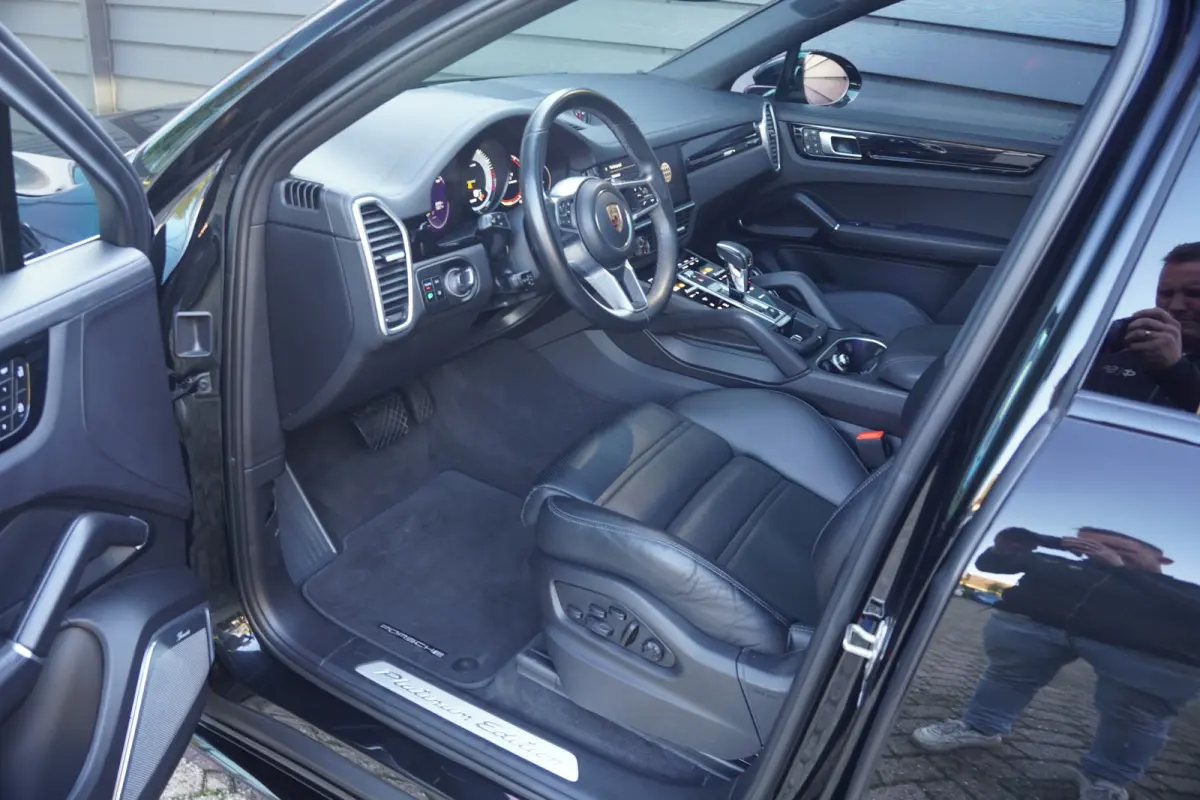 3.0 E-Hybrid - BURMESTER - 360 CAMERA - LUCHTVERING - TREKHAAK -