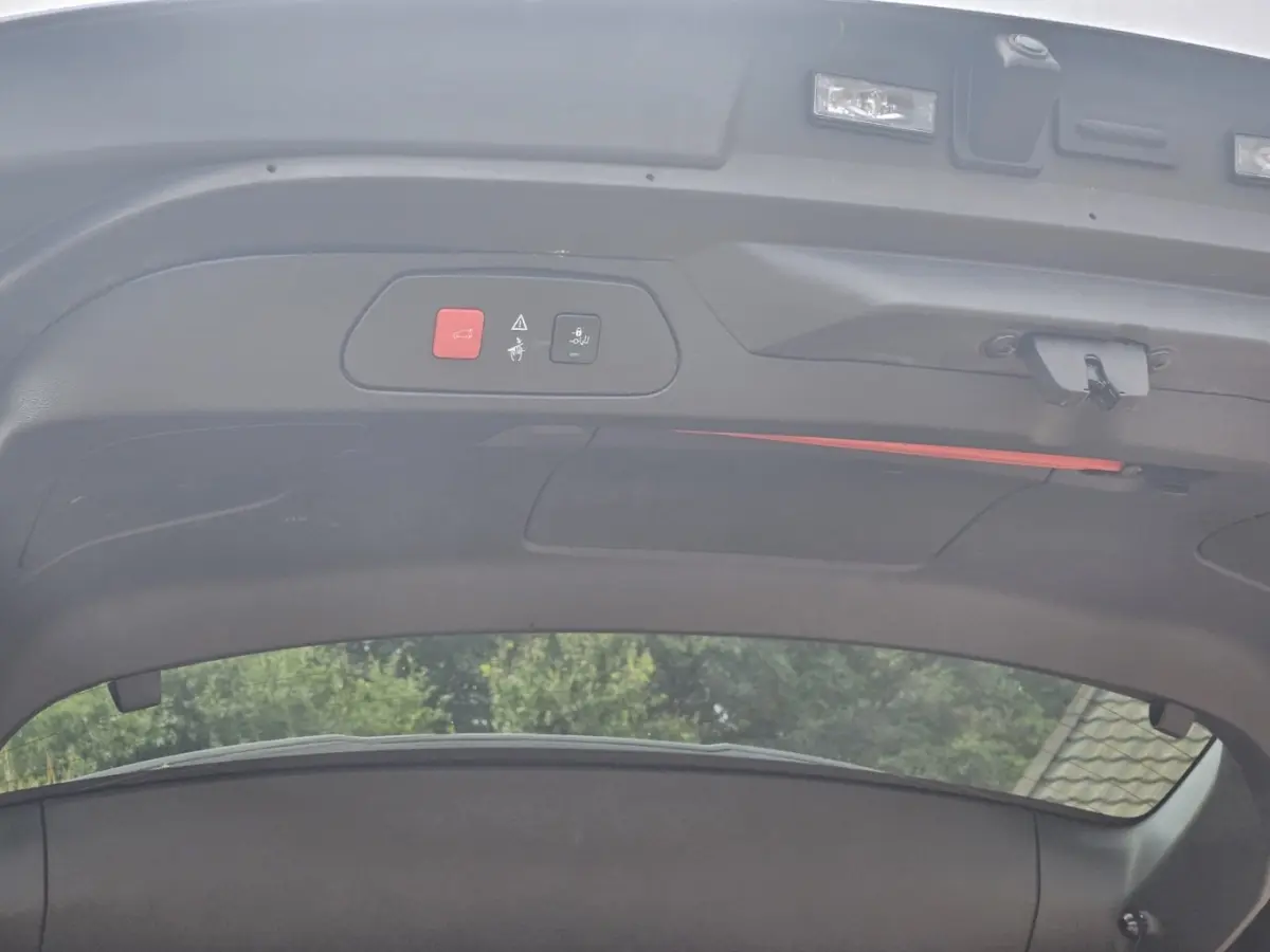 1.6 Turbo Hybrid Elegance Elek. Stoelen met Geheugen | Stoelverwarming en Ventialtie | Camera | Trekhaak | Carplay | Keyless | Achteruitrijcamera | Apple Carplay/Android Auto|telefoonintegra