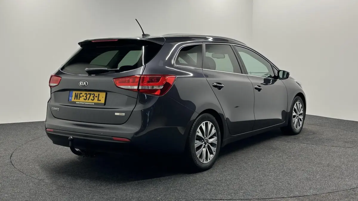 cee'd 1.6 GDI DynamicLine 74000 KM TREKHAAK CRUISE