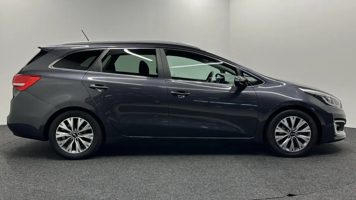 cee'd 1.6 GDI DynamicLine 74000 KM TREKHAAK CRUISE