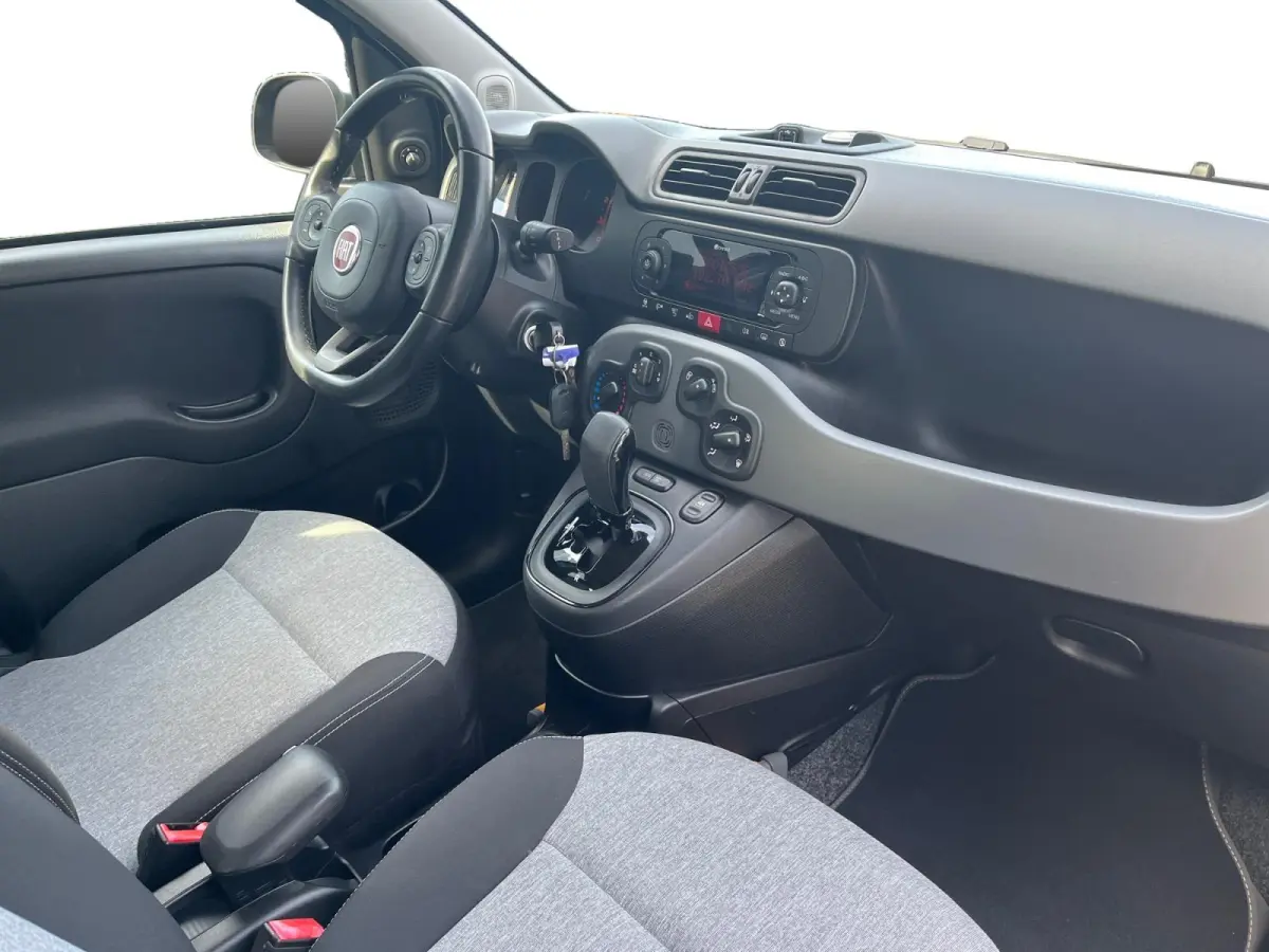 0.9 TwinAir Lounge | Automaat | Trekhaak | Parkeersensoren | Airco |