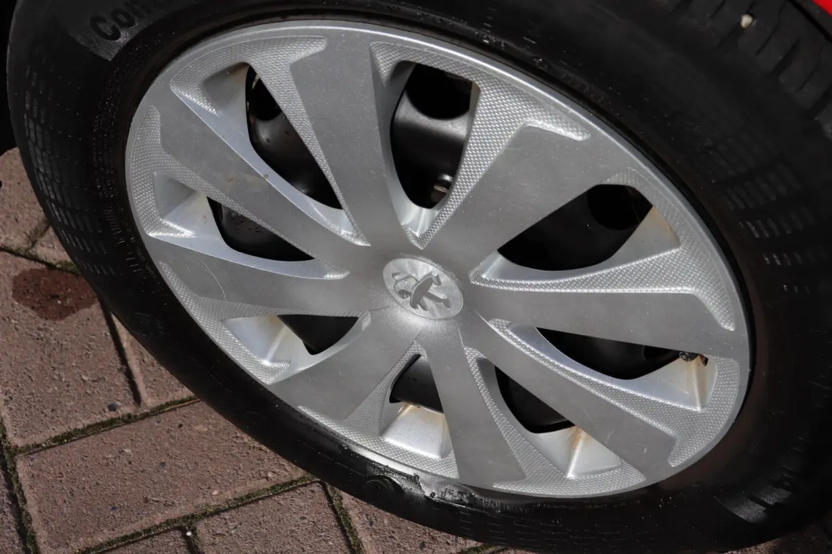 1.0 VTi Active Automaat. Uniek! Zeer lage km stand! Eerste eigenaar.