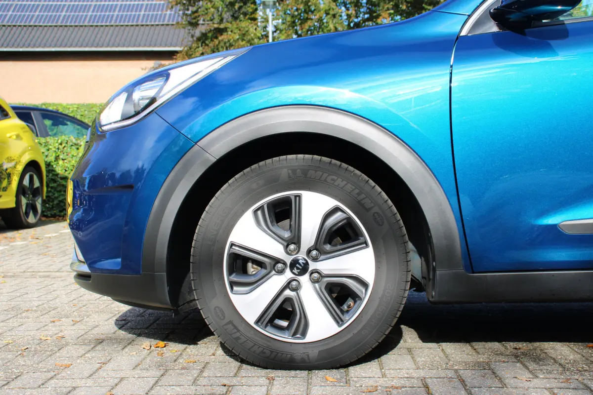 1.6 GDi Hybrid BusinessLine | NL-AUTO! | STOEL + STUURVERWARMING | ADAPTIVE CRUISE | LANE ASISST | CAMERA | PARK SENS V+A | LED | LEDER
