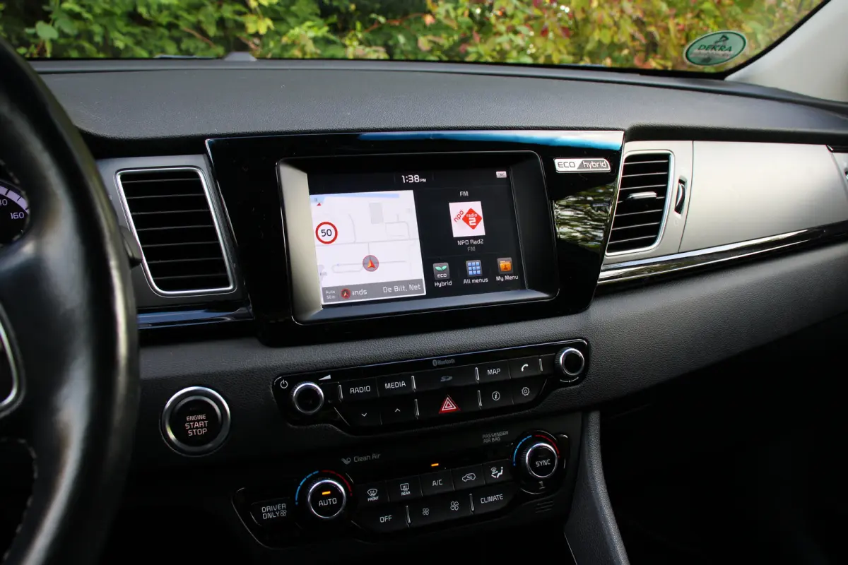 1.6 GDi Hybrid BusinessLine | NL-AUTO! | STOEL + STUURVERWARMING | ADAPTIVE CRUISE | LANE ASISST | CAMERA | PARK SENS V+A | LED | LEDER