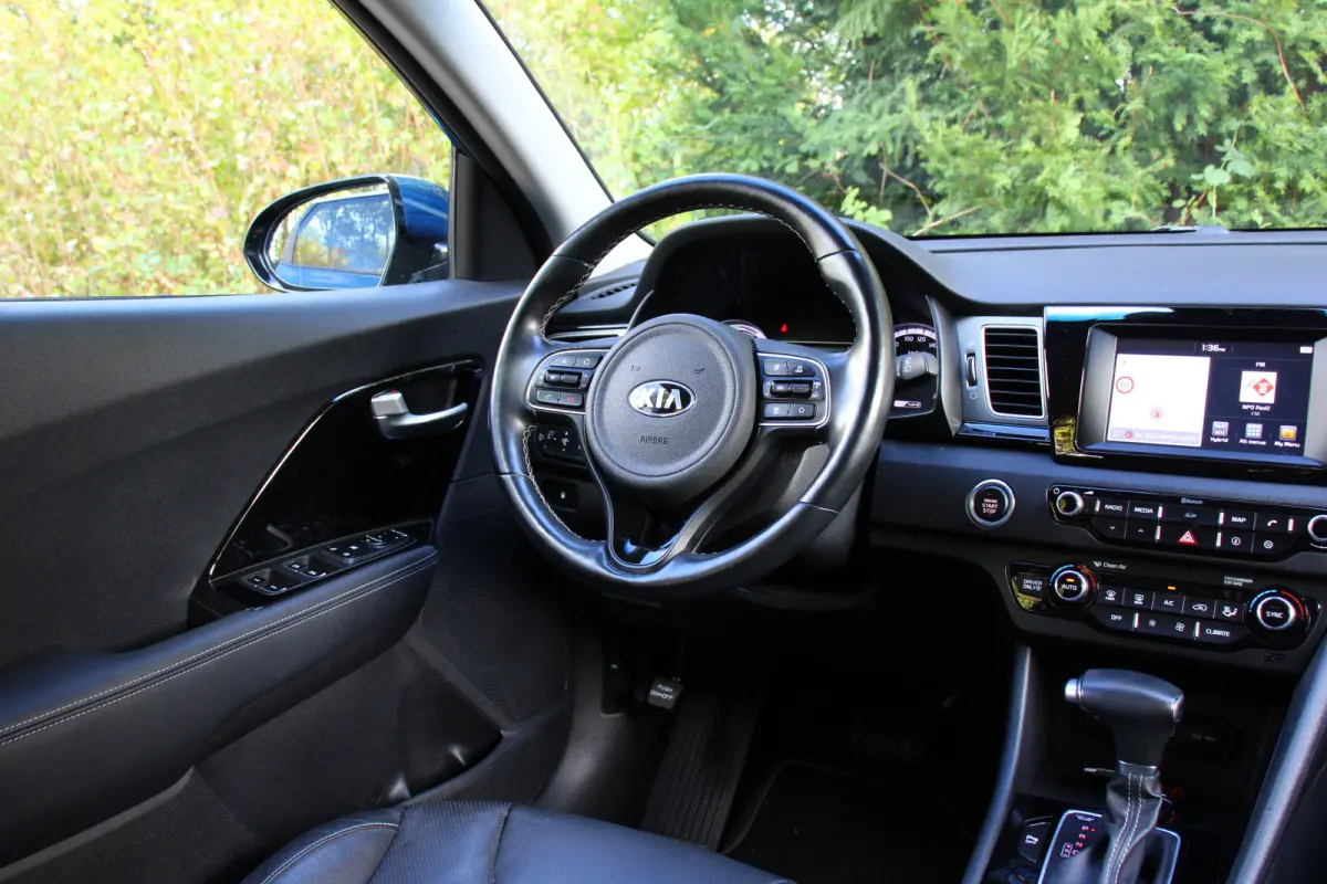 1.6 GDi Hybrid BusinessLine | NL-AUTO! | STOEL + STUURVERWARMING | ADAPTIVE CRUISE | LANE ASISST | CAMERA | PARK SENS V+A | LED | LEDER