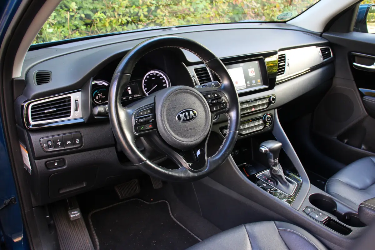 1.6 GDi Hybrid BusinessLine | NL-AUTO! | STOEL + STUURVERWARMING | ADAPTIVE CRUISE | LANE ASISST | CAMERA | PARK SENS V+A | LED | LEDER