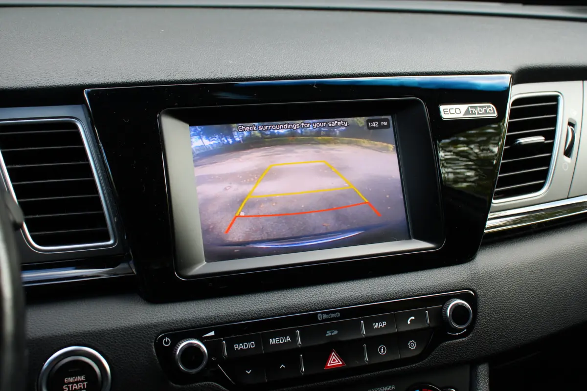 1.6 GDi Hybrid BusinessLine | NL-AUTO! | STOEL + STUURVERWARMING | ADAPTIVE CRUISE | LANE ASISST | CAMERA | PARK SENS V+A | LED | LEDER