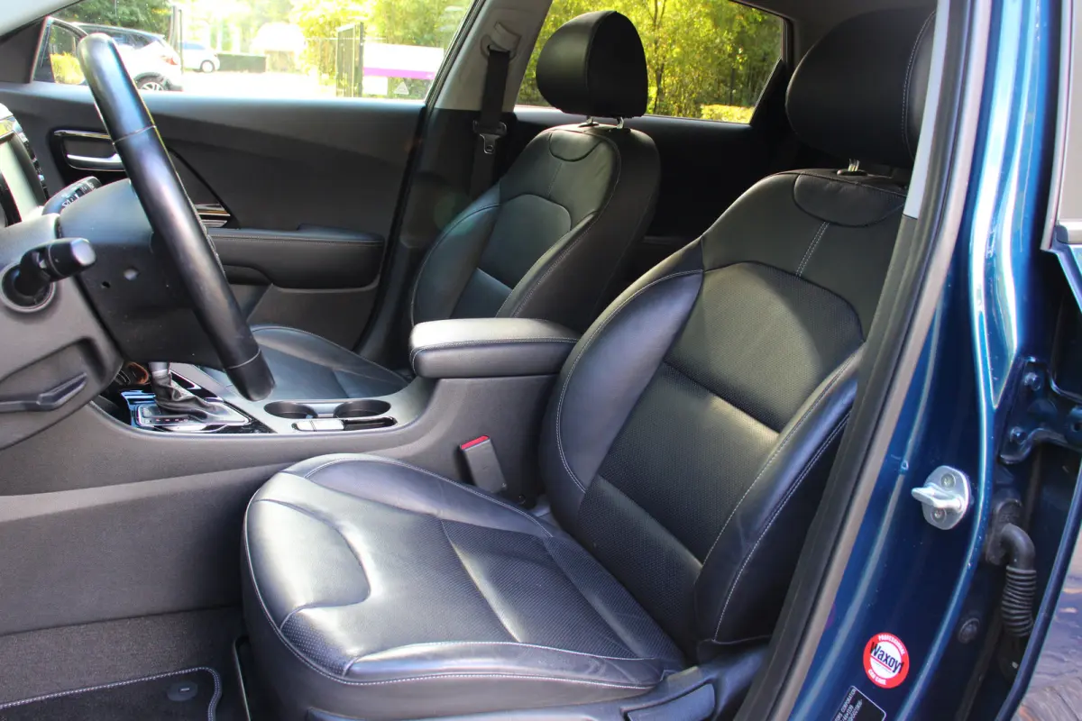 1.6 GDi Hybrid BusinessLine | NL-AUTO! | STOEL + STUURVERWARMING | ADAPTIVE CRUISE | LANE ASISST | CAMERA | PARK SENS V+A | LED | LEDER