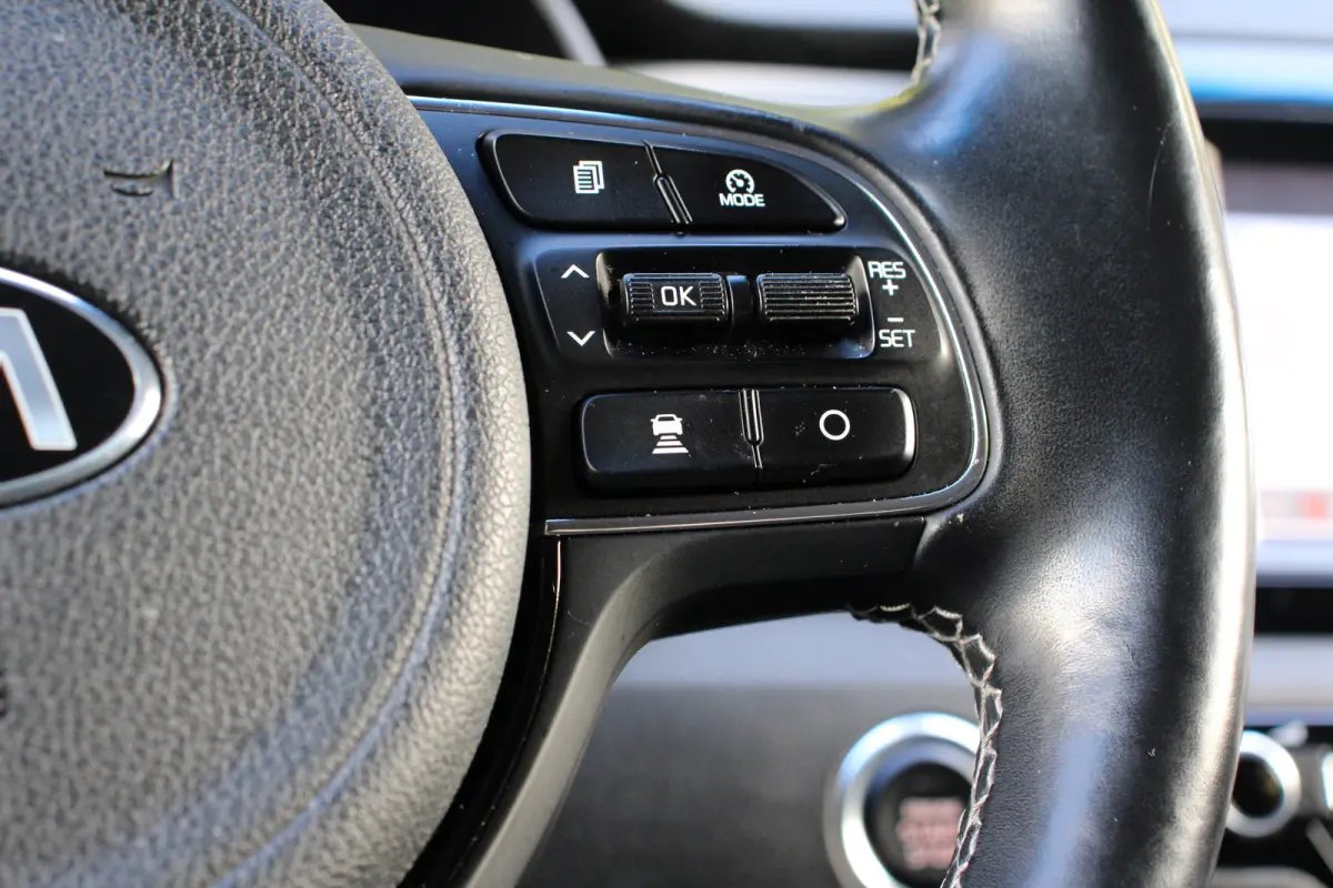 1.6 GDi Hybrid BusinessLine | NL-AUTO! | STOEL + STUURVERWARMING | ADAPTIVE CRUISE | LANE ASISST | CAMERA | PARK SENS V+A | LED | LEDER