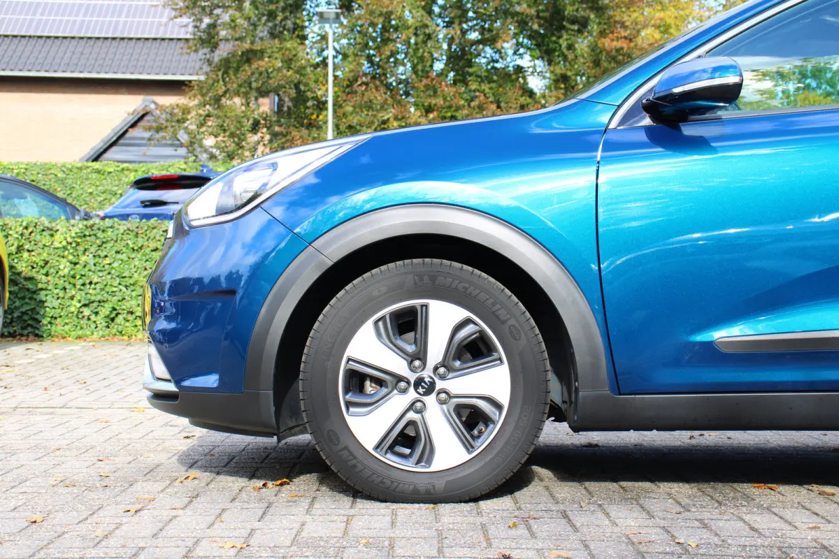 1.6 GDi Hybrid BusinessLine | NL-AUTO! | STOEL + STUURVERWARMING | ADAPTIVE CRUISE | LANE ASISST | CAMERA | PARK SENS V+A | LED | LEDER