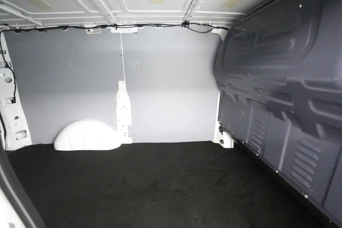 111 CDI Lang | Airco | Camera | Cruise | 3 Zits | Trekhaak | Navi | Parkeersens.