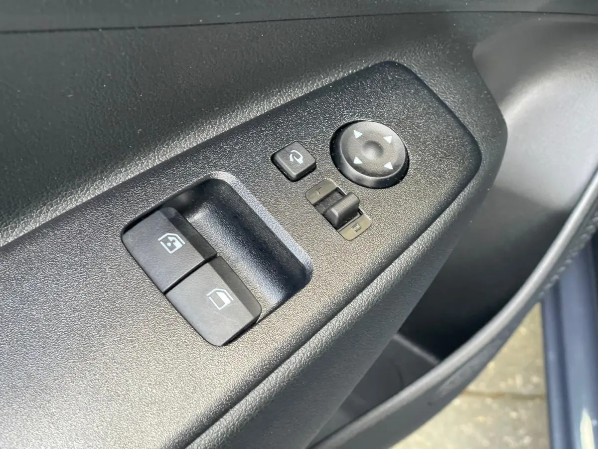 1.0 Comfort Smart | Navi | Airco | Carplay | Parkeercamera | Elek. inkl. spiegels | Cruise Control | Aut. verlichting