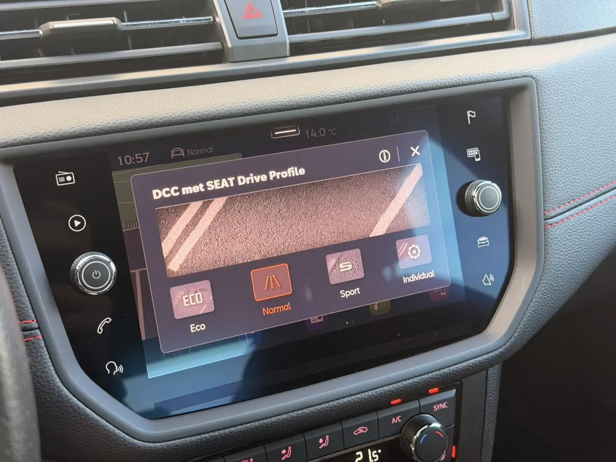 FR 1.0 TSI DSG Pano Navi CarPlay LED 18'' Stoelverwarming