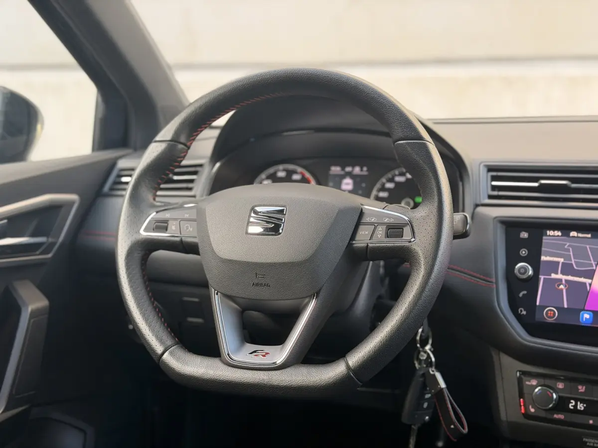 FR 1.0 TSI DSG Pano Navi CarPlay LED 18'' Stoelverwarming