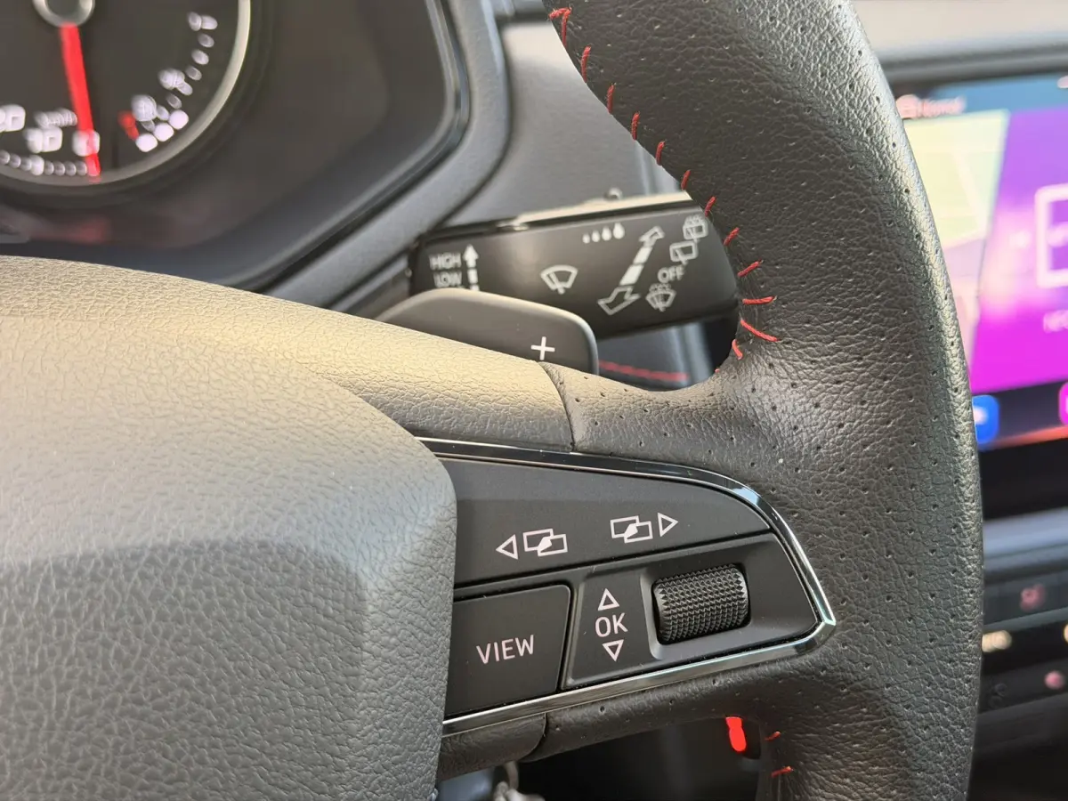FR 1.0 TSI DSG Pano Navi CarPlay LED 18'' Stoelverwarming