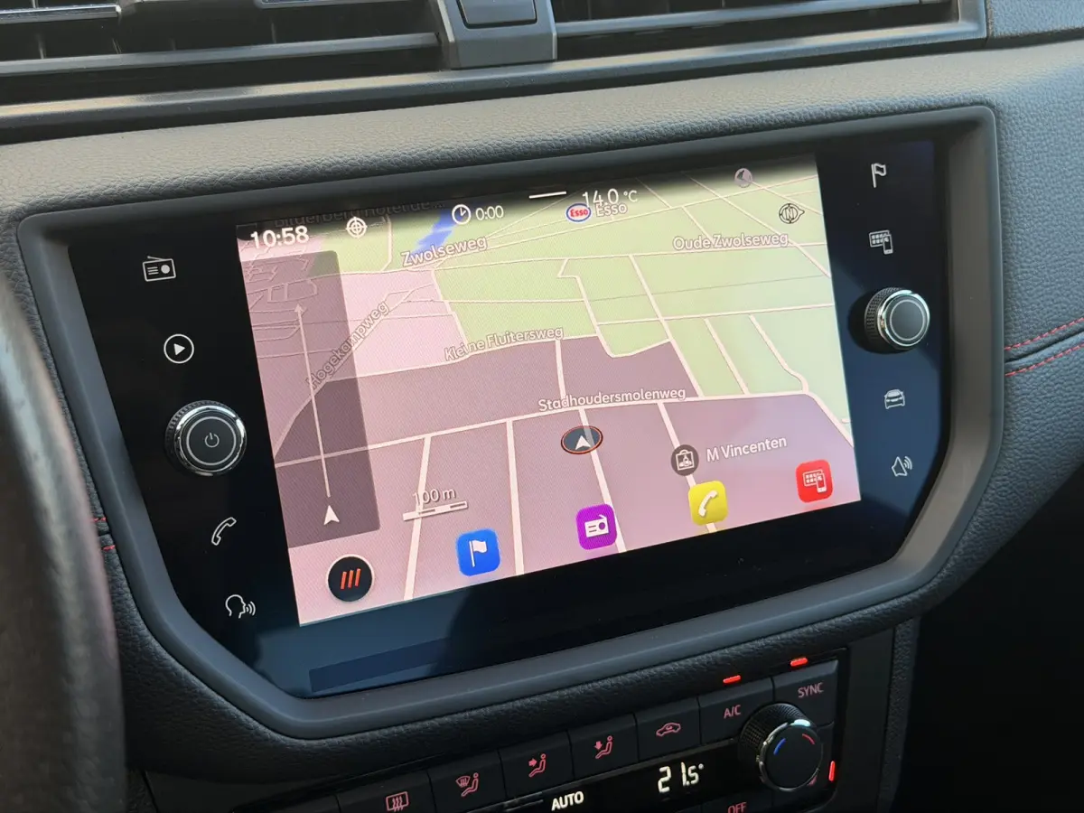 FR 1.0 TSI DSG Pano Navi CarPlay LED 18'' Stoelverwarming