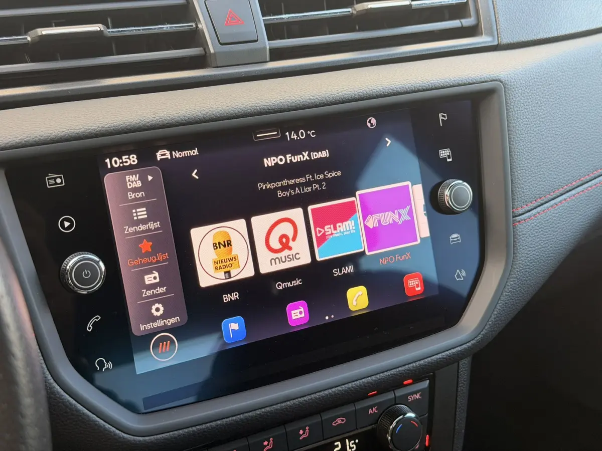 FR 1.0 TSI DSG Pano Navi CarPlay LED 18'' Stoelverwarming