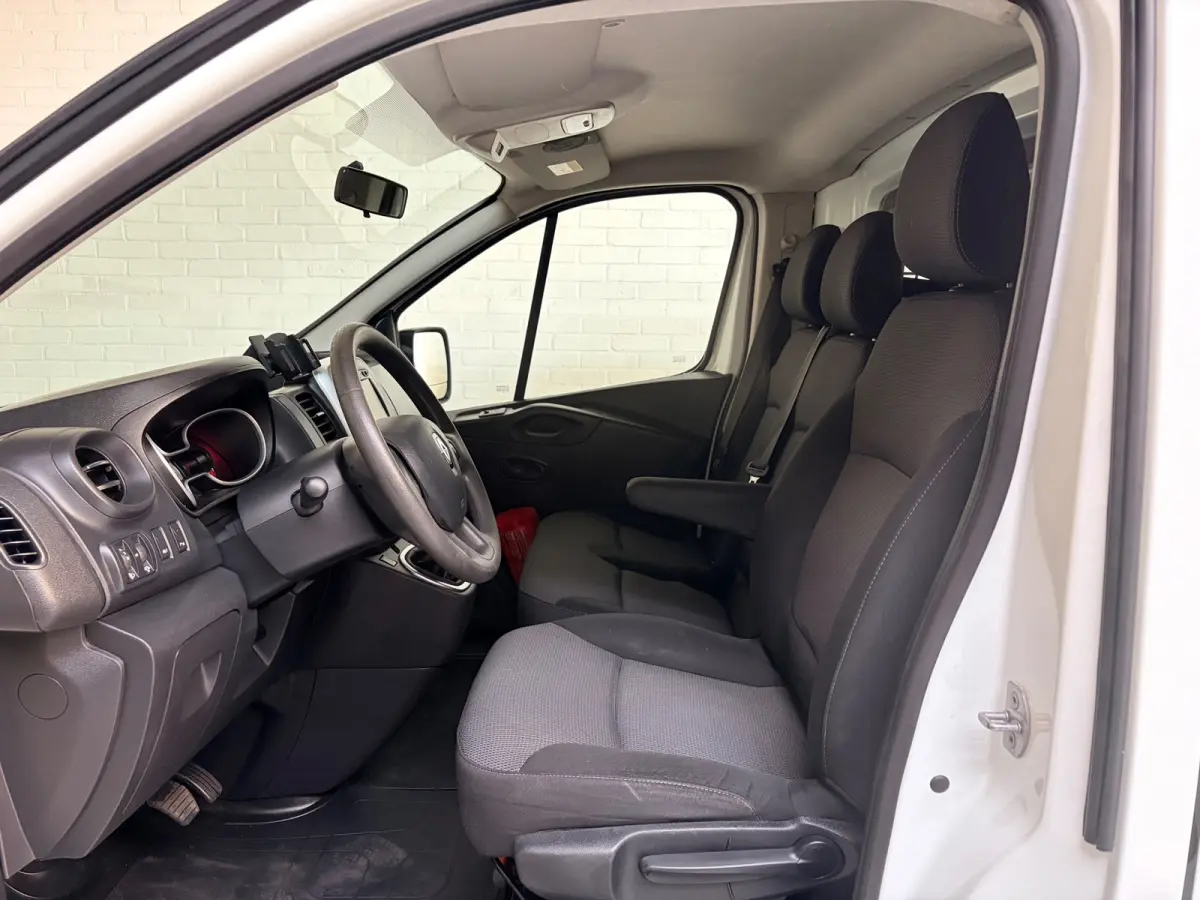 Automaat 2.0 dCi 145pk euro6 T29 L1H1 Comfort, 3Persoons, Sortimo kasten Imperiaal Trekhaak Omvormer RIJKLAARPRIJS
