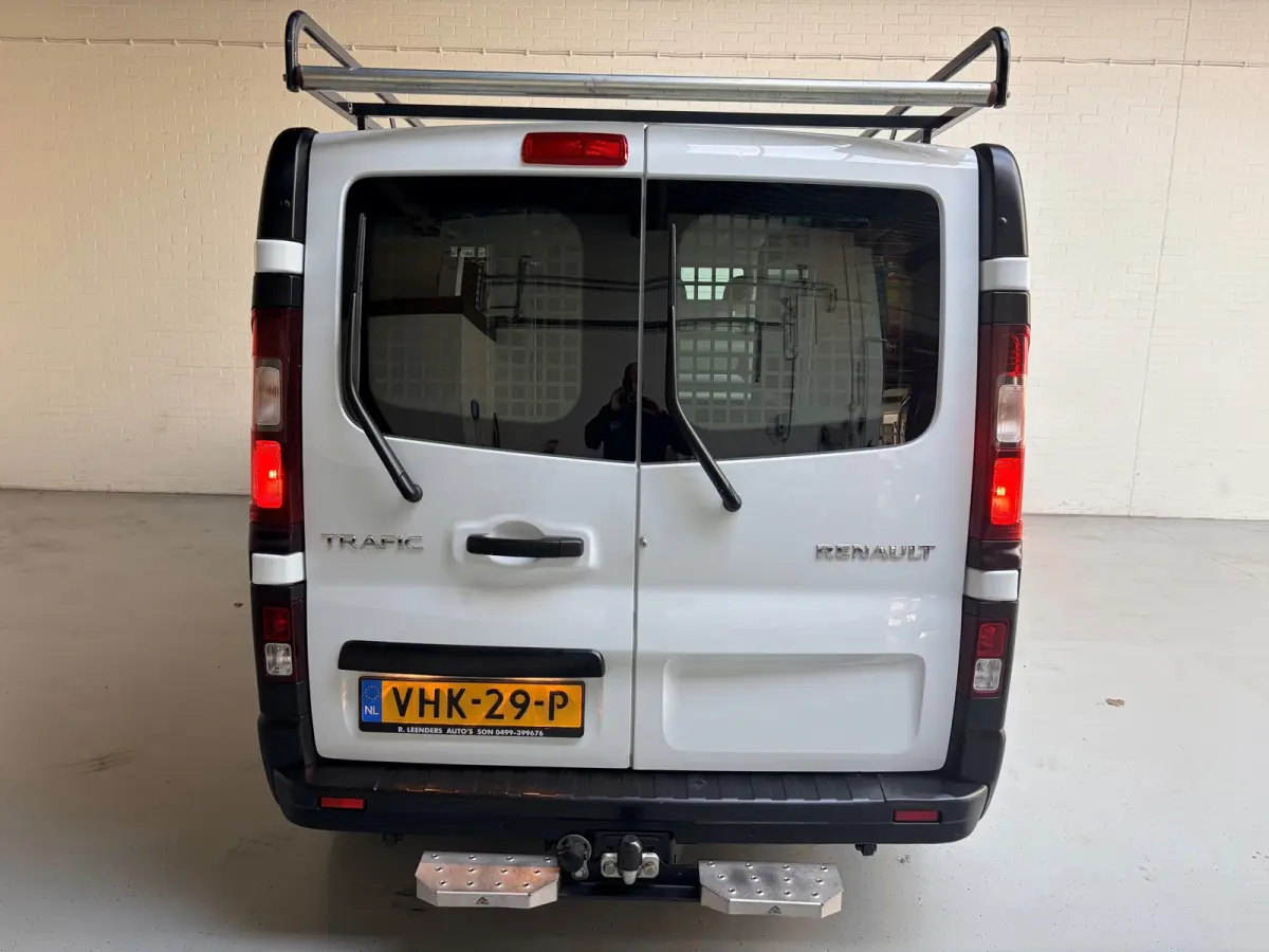 Automaat 2.0 dCi 145pk euro6 T29 L1H1 Comfort, 3Persoons, Sortimo kasten Imperiaal Trekhaak Omvormer RIJKLAARPRIJS