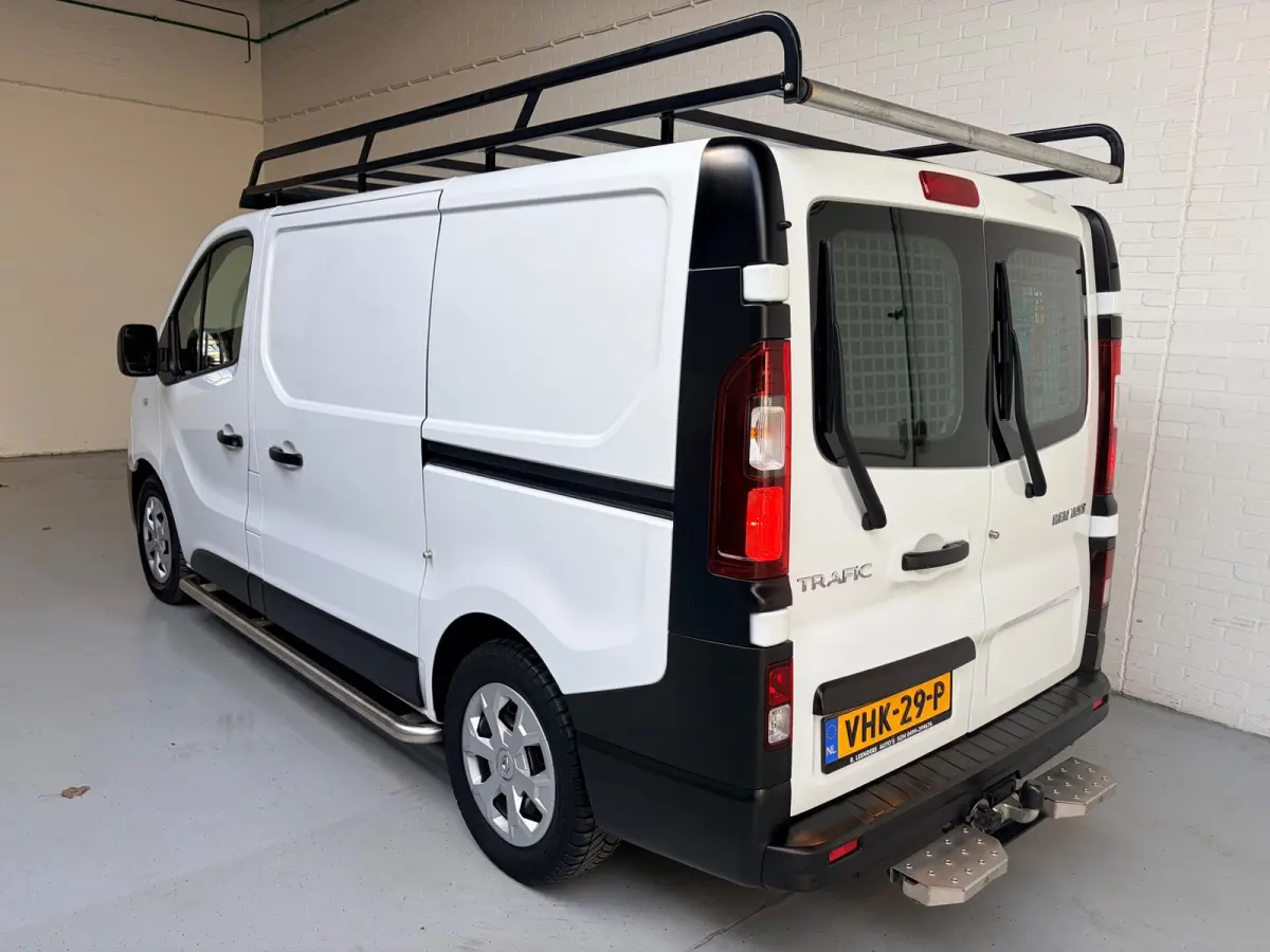 Automaat 2.0 dCi 145pk euro6 T29 L1H1 Comfort, 3Persoons, Sortimo kasten Imperiaal Trekhaak Omvormer RIJKLAARPRIJS
