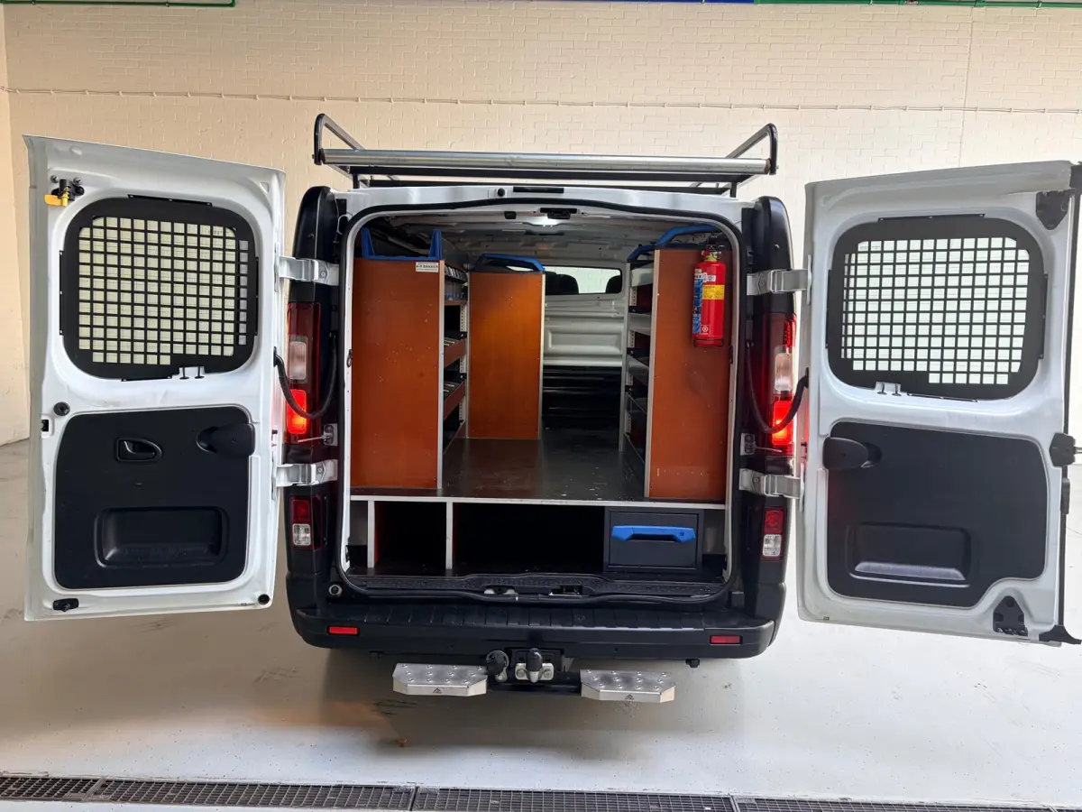 Automaat 2.0 dCi 145pk euro6 T29 L1H1 Comfort, 3Persoons, Sortimo kasten Imperiaal Trekhaak Omvormer RIJKLAARPRIJS