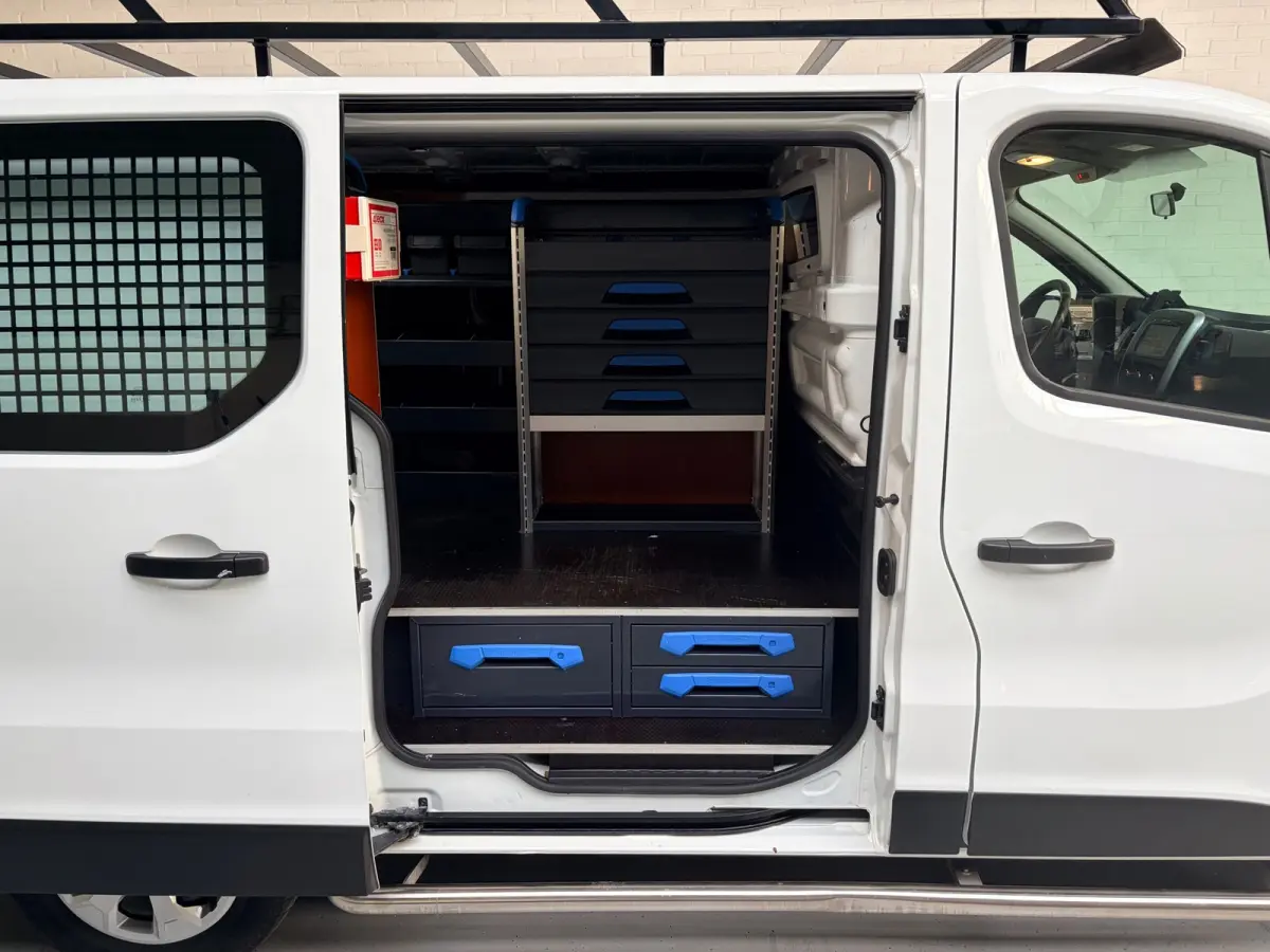 Automaat 2.0 dCi 145pk euro6 T29 L1H1 Comfort, 3Persoons, Sortimo kasten Imperiaal Trekhaak Omvormer RIJKLAARPRIJS