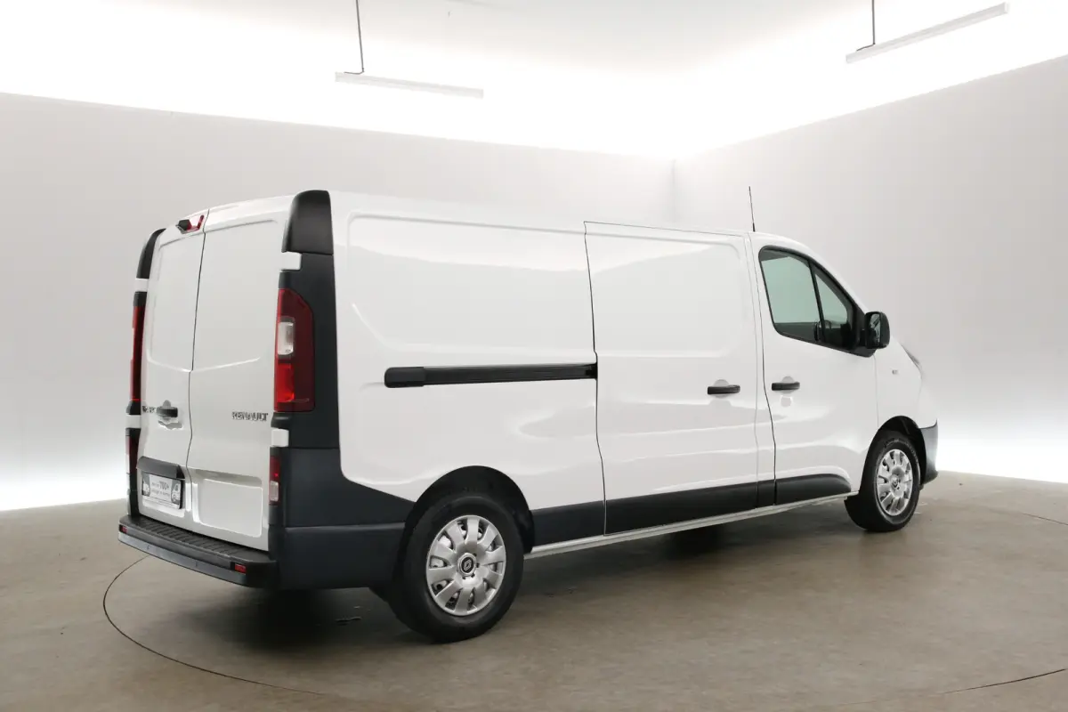 2.0 dCi 145PK L2H1 | Airco | Camera | Cruise | 3 Zits | Carplay | Parkeersens.