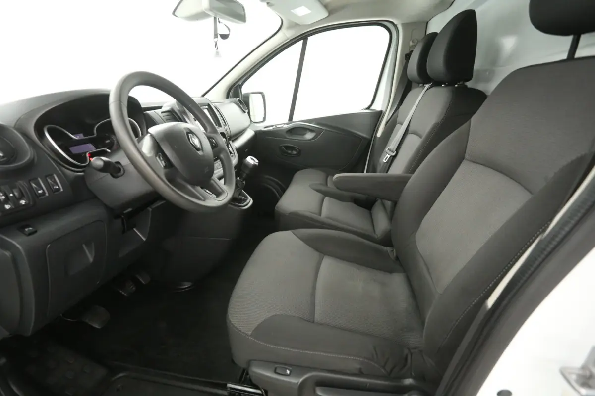 2.0 dCi 145PK L2H1 | Airco | Camera | Cruise | 3 Zits | Carplay | Parkeersens.