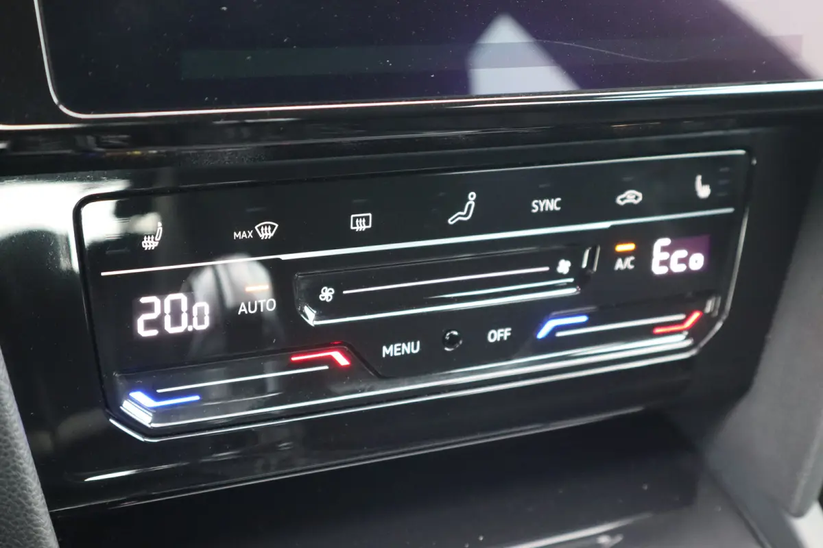 1.4 TSI eHybrid R-Line Business+ 217PK | Apple Carplay/Android Auto|telefoonintegratie premium | Cruise control adaptief | Keyless start
