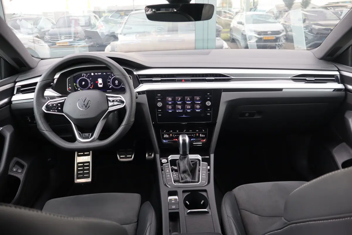 1.4 TSI eHybrid R-Line Business+ 217PK | Apple Carplay/Android Auto|telefoonintegratie premium | Cruise control adaptief | Keyless start