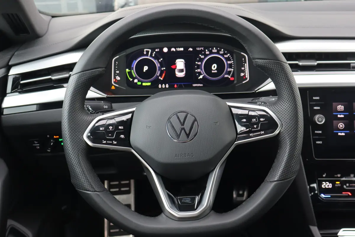 1.4 TSI eHybrid R-Line Business+ 217PK | Apple Carplay/Android Auto|telefoonintegratie premium | Cruise control adaptief | Keyless start
