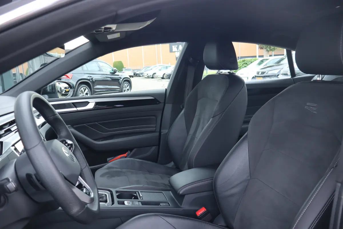 1.4 TSI eHybrid R-Line Business+ 217PK | Apple Carplay/Android Auto|telefoonintegratie premium | Cruise control adaptief | Keyless start