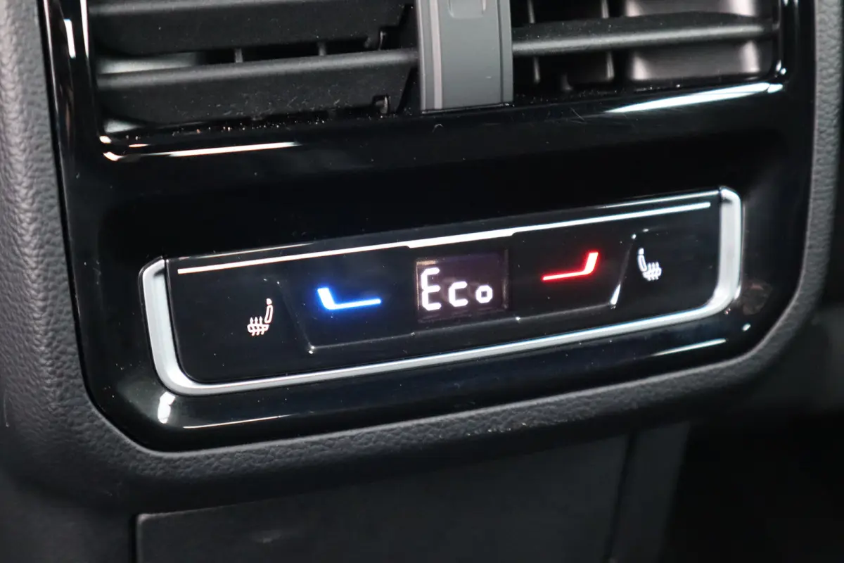 1.4 TSI eHybrid R-Line Business+ 217PK | Apple Carplay/Android Auto|telefoonintegratie premium | Cruise control adaptief | Keyless start