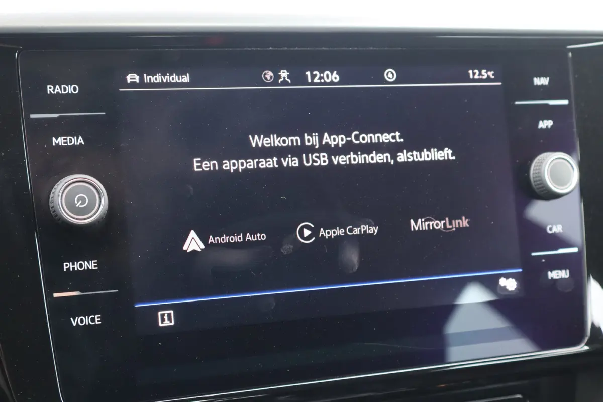 1.4 TSI eHybrid R-Line Business+ 217PK | Apple Carplay/Android Auto|telefoonintegratie premium | Cruise control adaptief | Keyless start