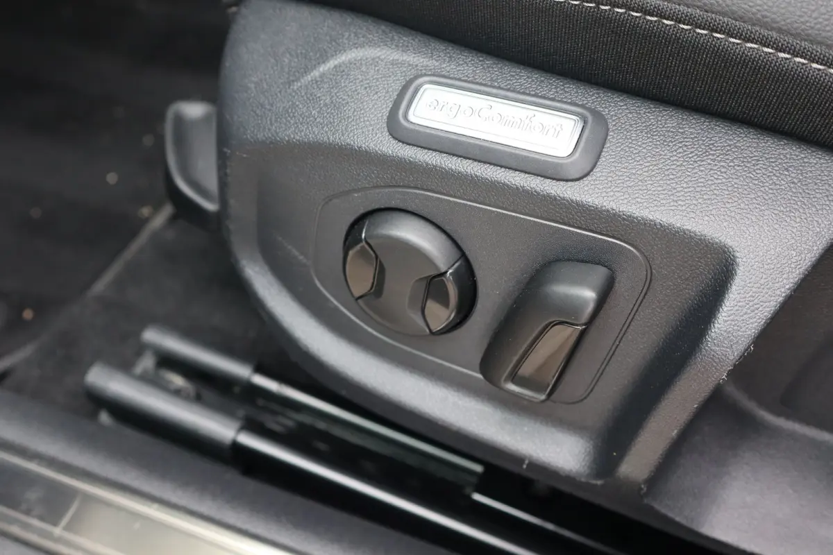 1.4 TSI eHybrid R-Line Business+ 217PK | Apple Carplay/Android Auto|telefoonintegratie premium | Cruise control adaptief | Keyless start