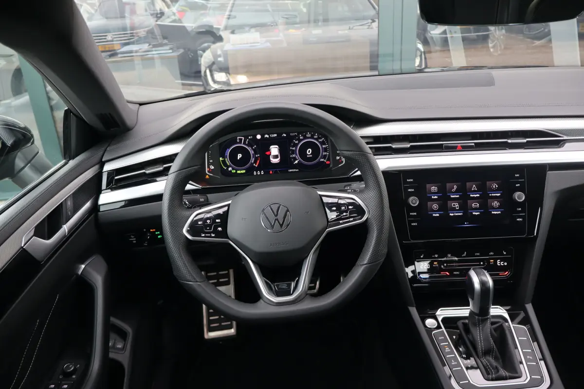 1.4 TSI eHybrid R-Line Business+ 217PK | Apple Carplay/Android Auto|telefoonintegratie premium | Cruise control adaptief | Keyless start