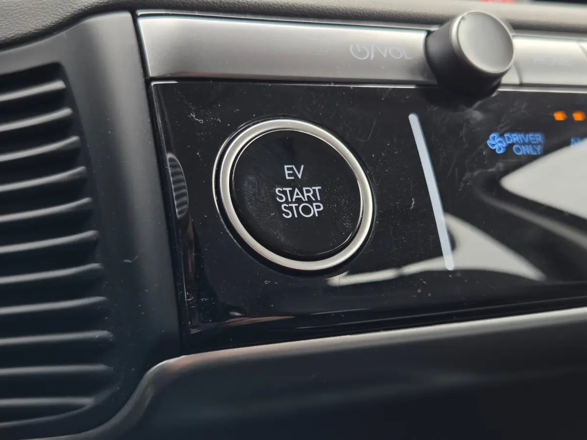 Connect Limited 84 kWh / Apple Carplay/Android Auto / Cruise control adaptief / Keyless start/entry