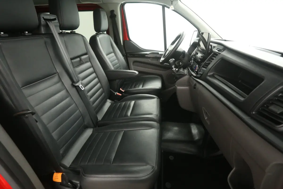 2.0 TDCI L2H1 TRAIL | DC | 6 Zits | Airco | Camera | Cruise | Carplay | Leder | Parkeersens.