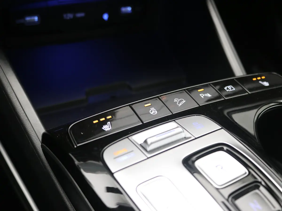1.6 T-GDI PHEV Comfort Smart 4WD | Achteruitrijcamera | Airco (automatisch) | Apple Carplay/Android Auto|telefoonintegratie premium