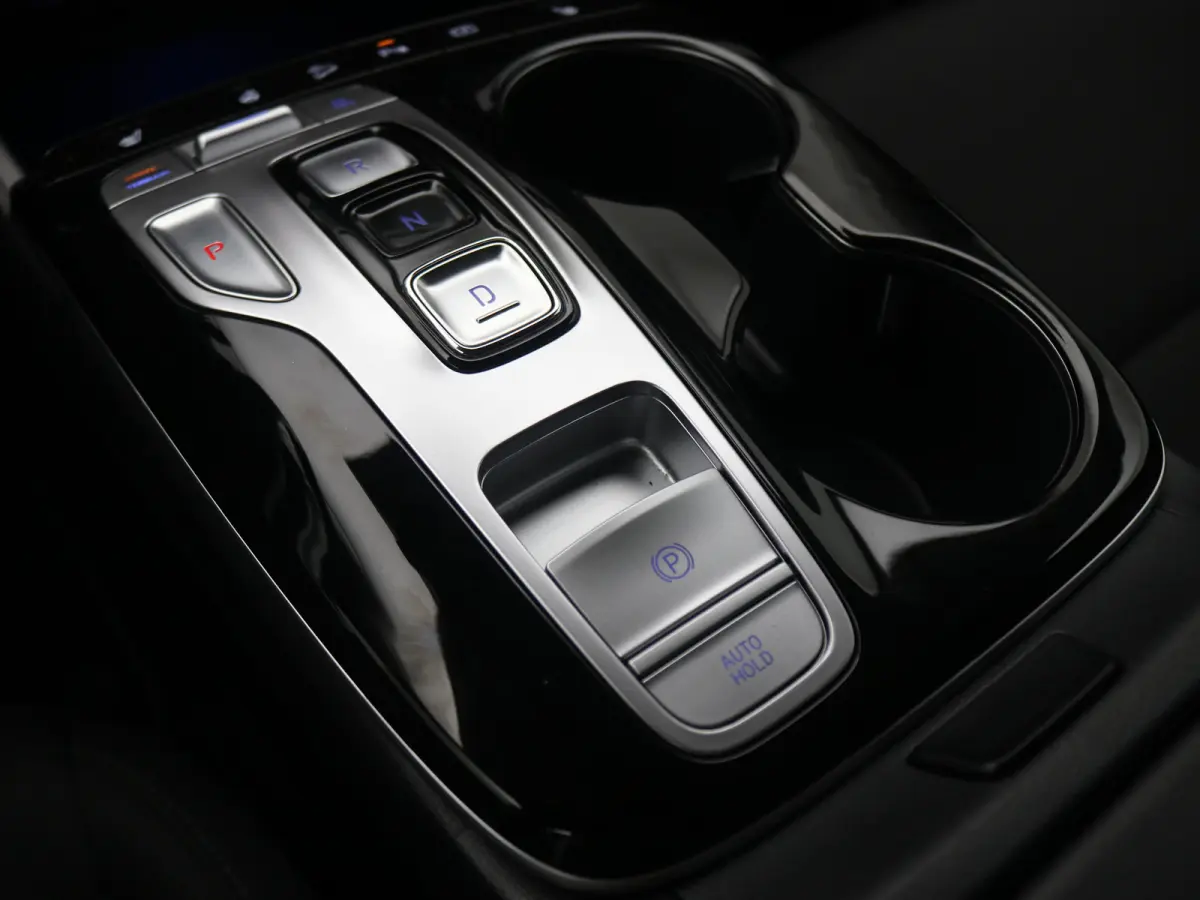 1.6 T-GDI PHEV Comfort Smart 4WD | Achteruitrijcamera | Airco (automatisch) | Apple Carplay/Android Auto|telefoonintegratie premium