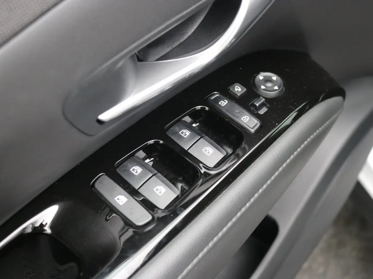 1.6 T-GDI PHEV Comfort Smart 4WD | Achteruitrijcamera | Airco (automatisch) | Apple Carplay/Android Auto|telefoonintegratie premium
