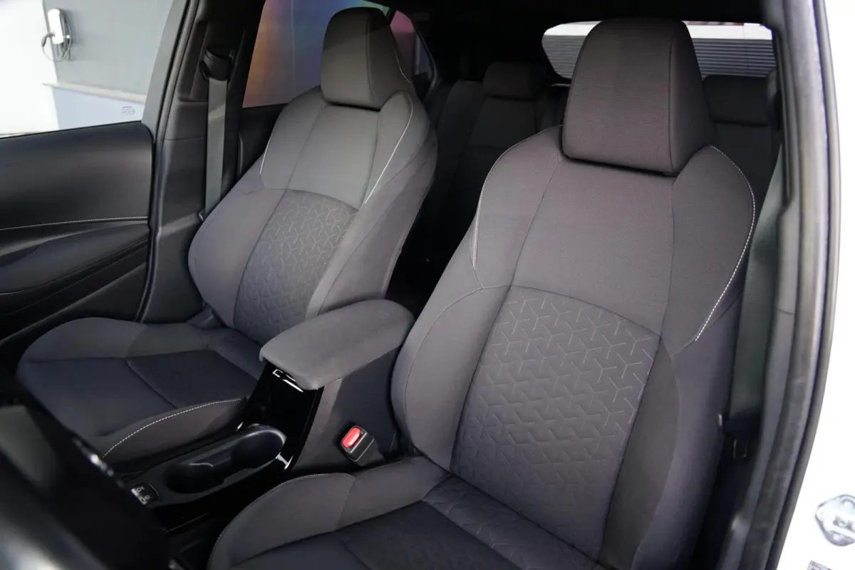 1.8 Hybrid Business, NL, aut. CarPlay, cam. LED